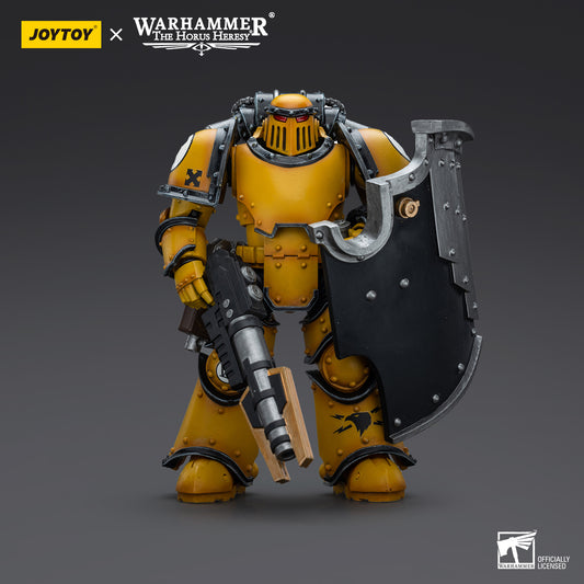 Warhammer Collectibles: 1/18 Scale Imperial Fists Legion MkIII Breacher Squad Breacher w Lascutter